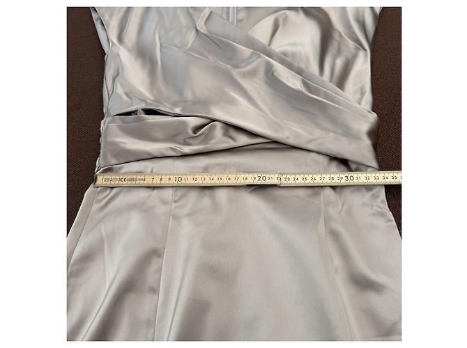 Max Mara Satin-Wickelkleid Beige - Ansicht 6