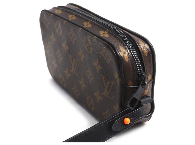 Clutch Pochette Volga Louis Vuitton Marrone - vista 2
