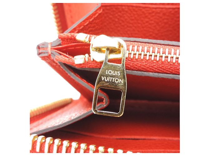 Cartera Long Clemence Louis Vuitton Roja - vista 8