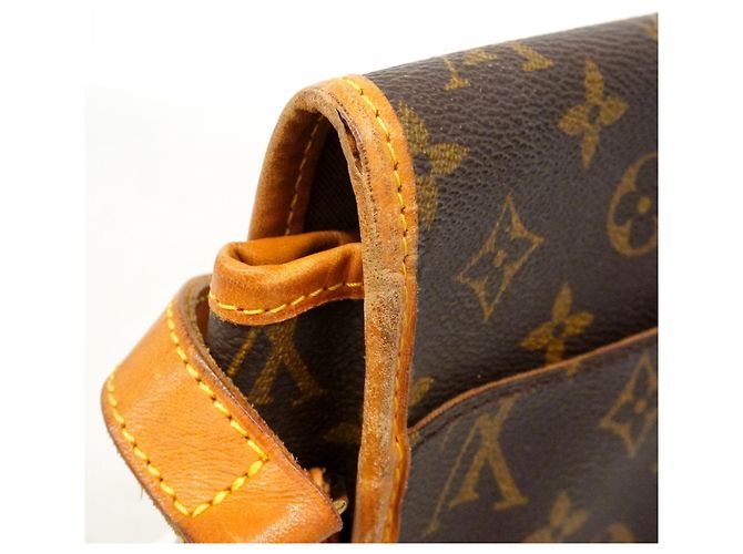 Borsa a Spalla Louis Vuitton Monogram Gibeciere MM Marrone - vista 6