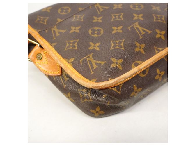Borsa a Spalla Louis Vuitton Monogram Gibeciere MM Marrone - vista 7