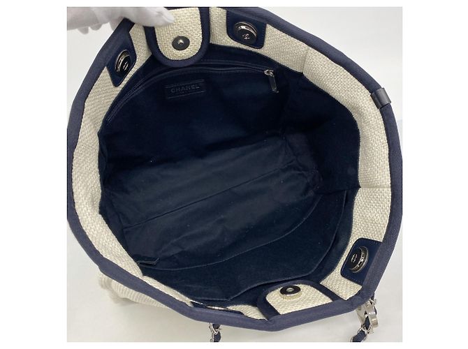 Chanel Deauville Stroh-Tote-Bag mit Kette Marineblau - Ansicht 4