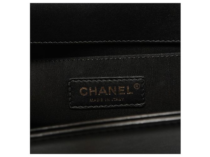 Borsa a tracolla Chanel Boy in velluto Nero - vista 11