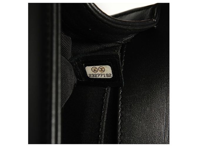Borsa a tracolla Chanel Boy in velluto Nero - vista 12