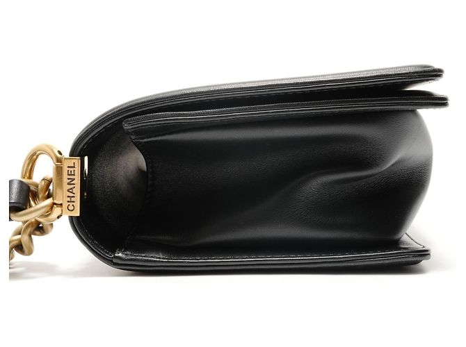 Borsa a tracolla Chanel Boy in velluto Nero - vista 3