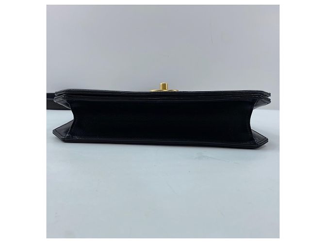 Borsa a tracolla Chanel Matelassé 25 in nero - vista 7