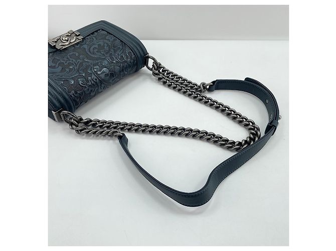Bolso de hombro Chanel Boy Small en azul - vista 10
