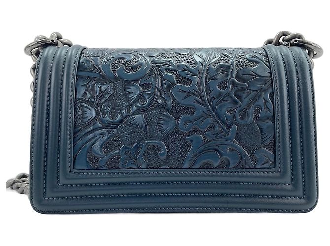 Bolso de hombro Chanel Boy Small en azul - vista 3