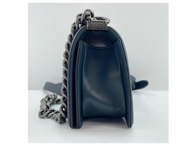 Bolso de hombro Chanel Boy Small en azul - vista 5