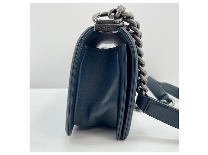 Bolso de hombro Chanel Boy Small en azul - vista 6