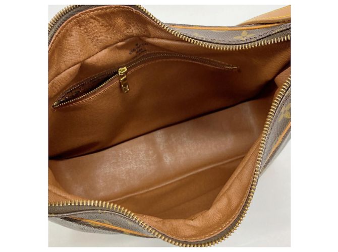 Borsa a Spalla Louis Vuitton Monogram Boulogne 30 Marrone - vista 4