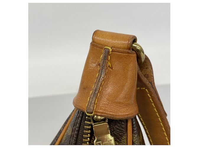 Borsa a Spalla Louis Vuitton Monogram Boulogne 30 Marrone - vista 7