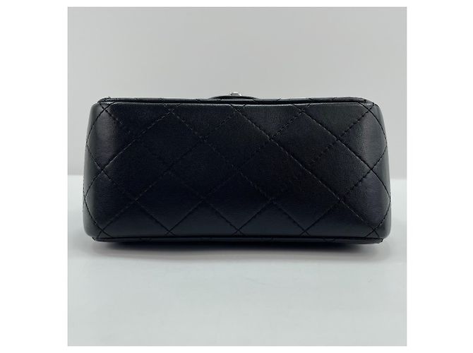 Borsa a tracolla Chanel Mini Matelassé in nero - vista 7