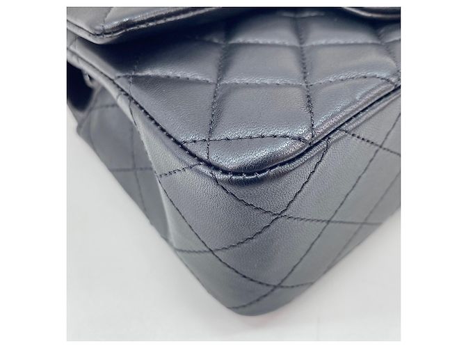 Borsa a Spalla Chanel Mini Matelassé Nero - vista 9