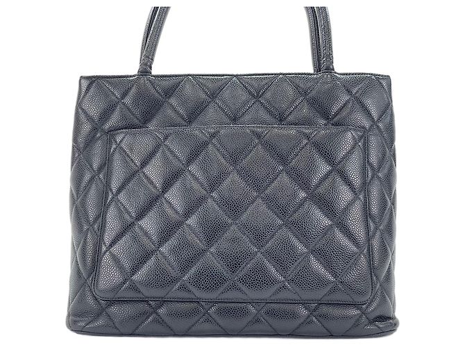 Borsa Tote Chanel Reissue in nero - vista 3