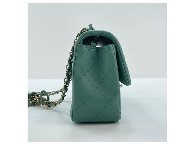 Chanel Mini Matelassé Schultertasche in Grün - Ansicht 5
