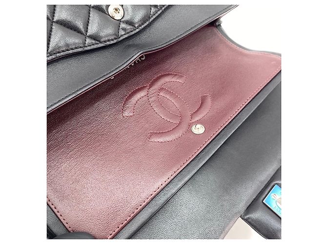 Borsa a tracolla Chanel Matelassé 25 Nero - vista 12