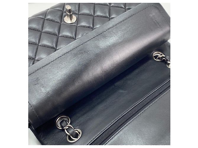 Borsa a tracolla Chanel Matelassé 25 Nero - vista 14
