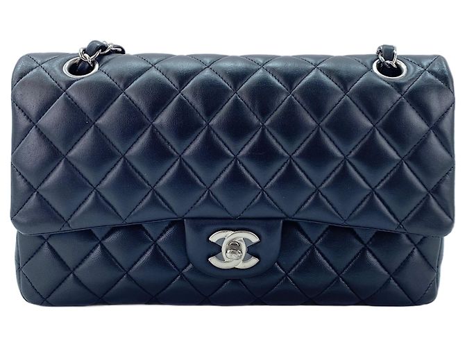 Borsa a tracolla Chanel Matelassé 25 Nero - vista 2