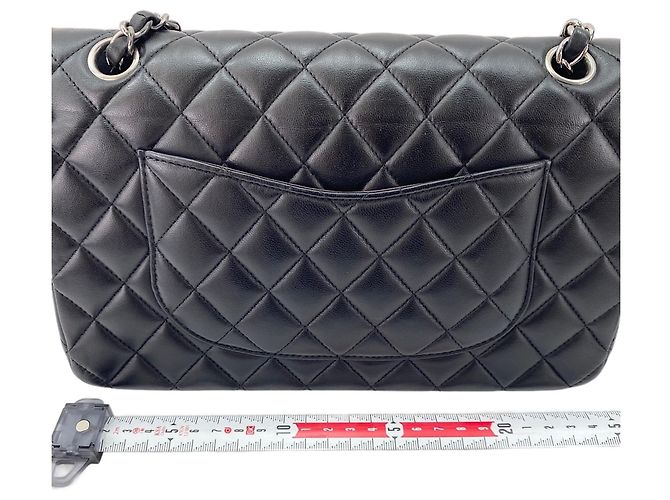 Borsa a tracolla Chanel Matelassé 25 Nero - vista 4