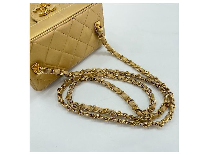 Borsa a Spalla Chanel Matelassé in Oro D'oro - vista 10