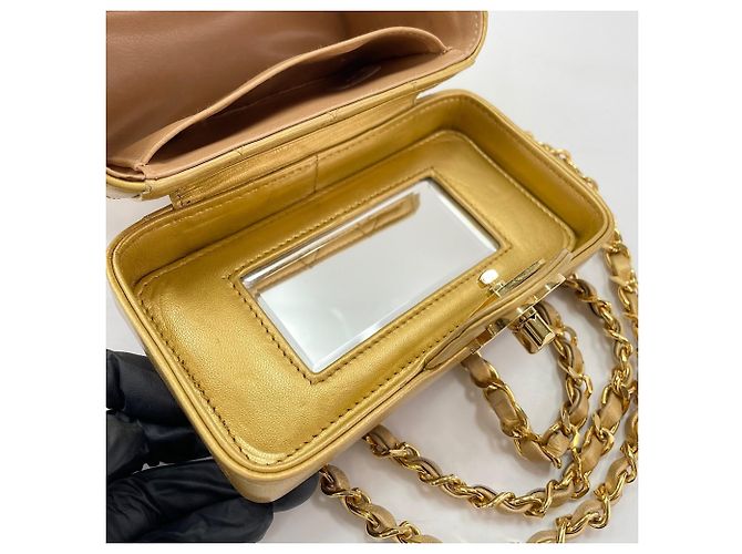 Borsa a Spalla Chanel Matelassé in Oro D'oro - vista 11