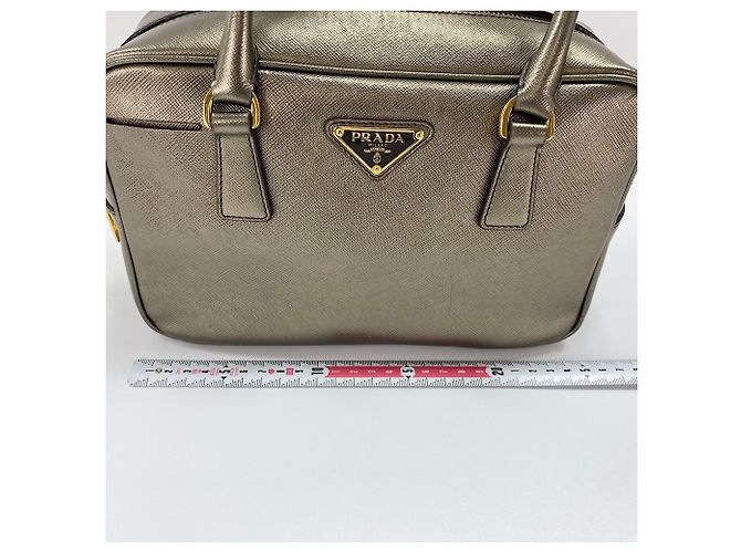 Borsa a mano Prada Saffiano in Gold D'oro - vista 4