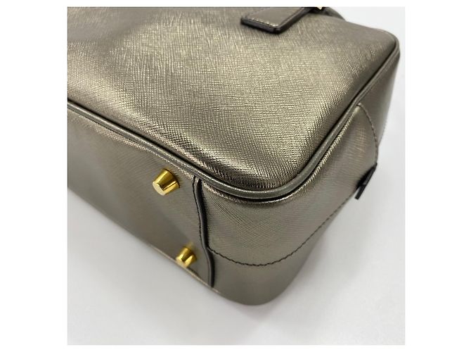 Borsa a mano Prada Saffiano in Gold D'oro - vista 9