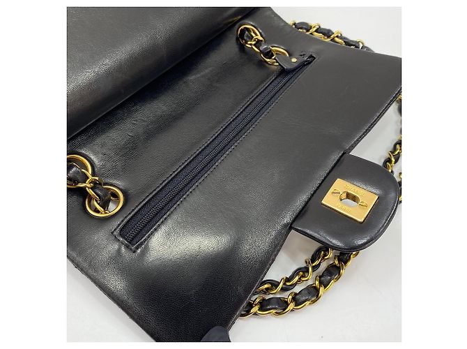 Borsa a tracolla Chanel Matelassé 23 Nero - vista 11