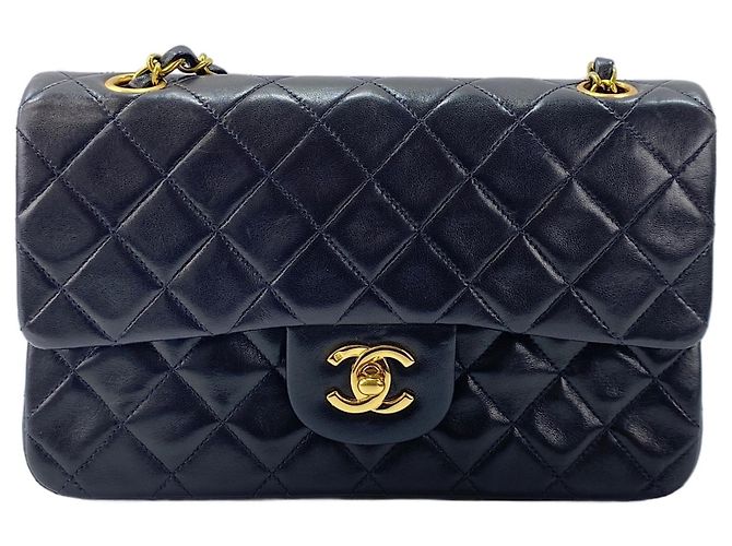 Borsa a tracolla Chanel Matelassé 23 Nero - vista 2
