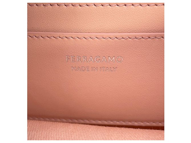 Salvatore Ferragamo Borsa a tracolla camera case Gancini Archive in piccola pelle rosa Ferragamo - vista 5