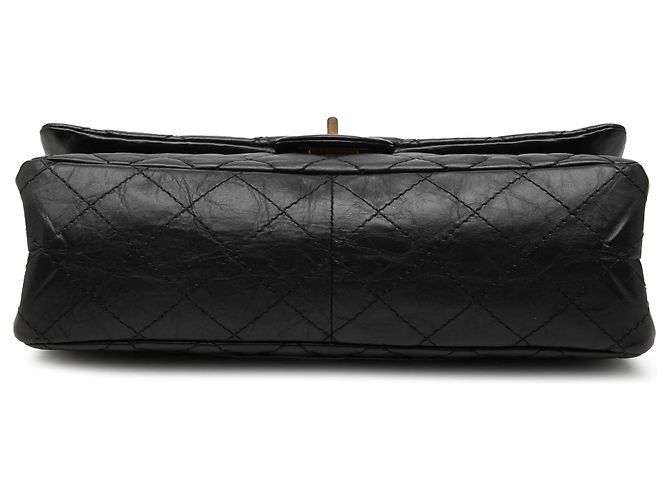 Chanel Black Quilted Aged Calfskin Reissue 2.55 Double Flap 226 Noir - vue 3
