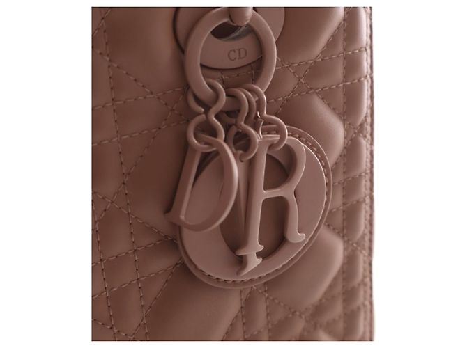 Lady Dior Cannage in pelle di vitello ultra opaca marrone Medium Carne - vista 8