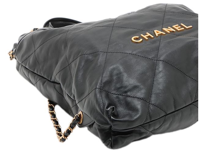 Chanel 22 Rucksack aus glänzendem gestepptem Kalbsleder Schwarz Small - Ansicht 7