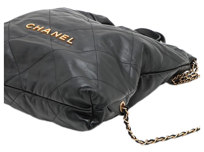 Chanel 22 Rucksack aus glänzendem gestepptem Kalbsleder Schwarz Small - Ansicht 8