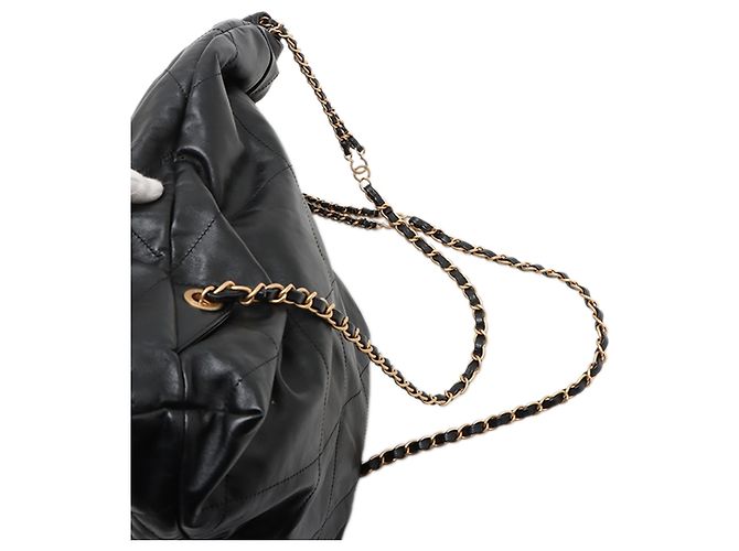 Chanel 22 Rucksack aus glänzendem gestepptem Kalbsleder Schwarz Small - Ansicht 9