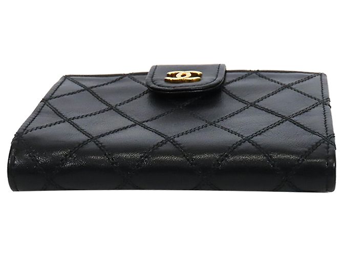 Chanel Schwarzes CC gestepptes Lammleder Bifold Compact Wallet - Ansicht 3