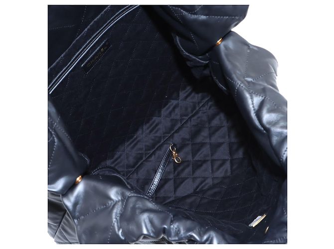 Chanel 22 Handtasche aus gestepptem glänzendem Kalbsleder Schwarz Medium - Ansicht 3