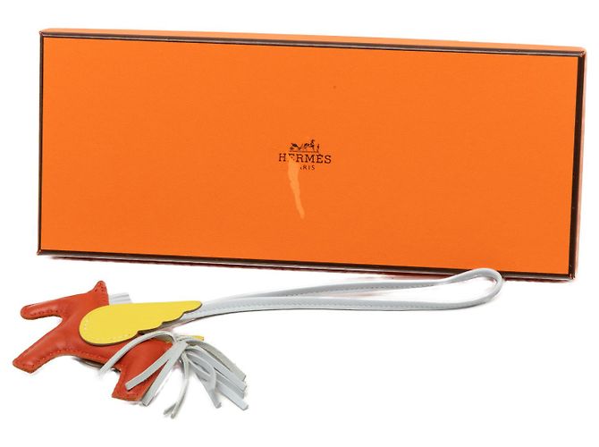 Charm per borsa Rodeo Pegase Hermès Orange Milo in agnello e Swift Grigri PM Arancione - vista 5