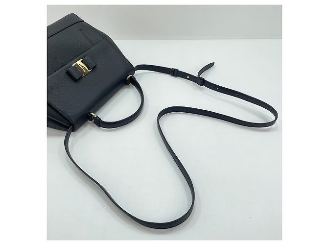 Salvatore Ferragamo Schwarze 2-Wege-Handtasche - Ansicht 9