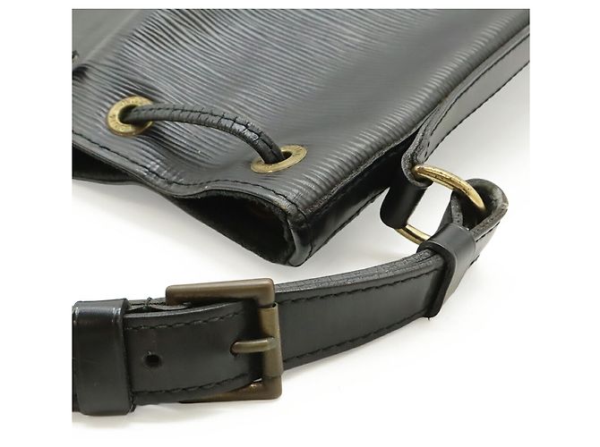 Bolsa de Ombro Louis Vuitton Epi Noe Preto - vista 9