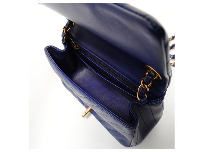 Borsa a tracolla Chanel in agnello Chevron Blu - vista 13