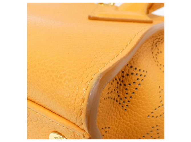 Borsa Louis Vuitton On My Side PM Arancione - vista 3