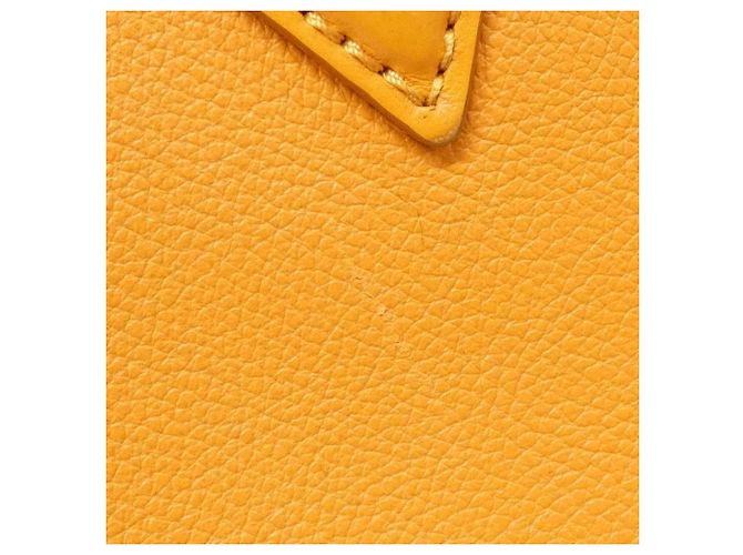 Borsa Louis Vuitton On My Side PM Arancione - vista 5