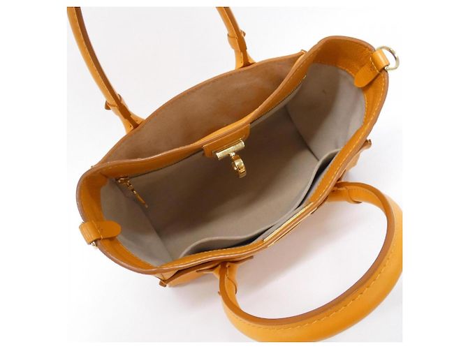 Borsa Louis Vuitton On My Side PM Arancione - vista 7