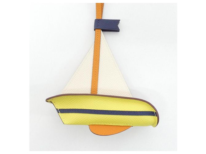 Charm para bolsa Hermès em couro laranja Vermelho Dourado - vista 2