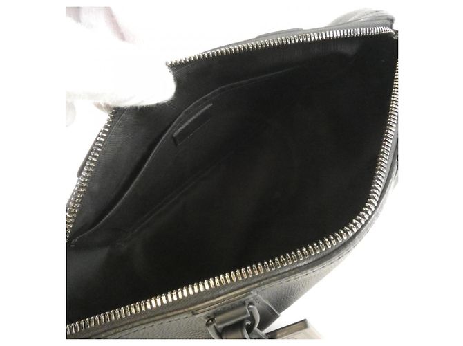 Borsa a tracolla Louis Vuitton LV Aerogram City Keepall Nero - vista 7