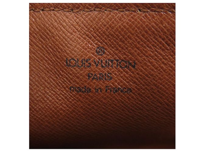 Louis Vuitton Papillon 26 Handbag Monogram - view 6