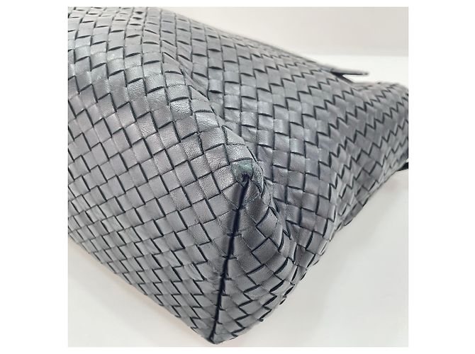 Bottega Veneta Garda Medium Handtasche in Schwarz - Ansicht 9
