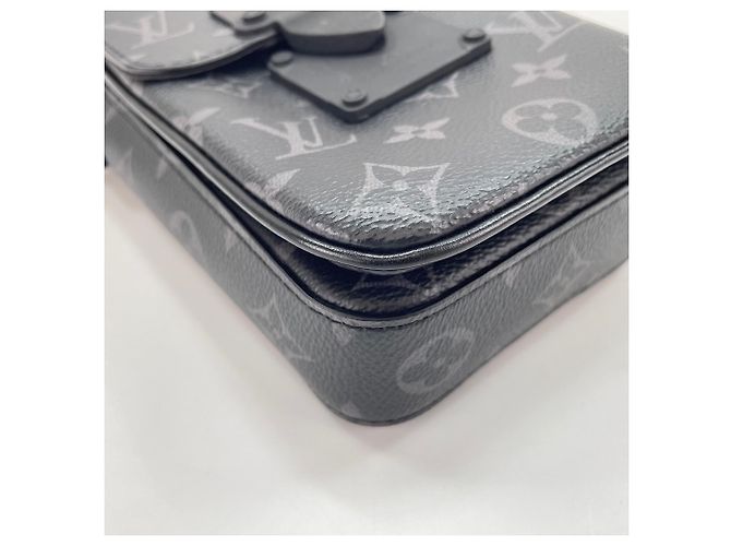 Borsa a tracolla Louis Vuitton S-Lock Vertical Wearable Wallet Nero - vista 8